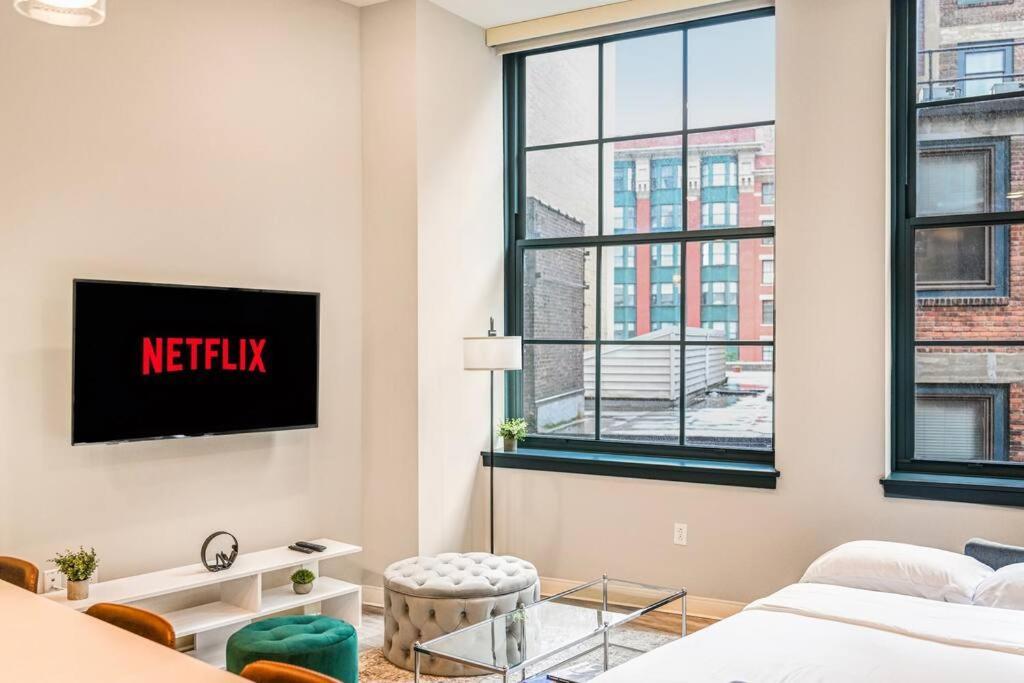 Heart Of Dt - Pool & Steam At Playhouse Square 315 Apartment Кливланд Екстериор снимка