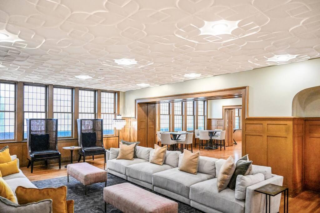 Heart Of Dt - Pool & Steam At Playhouse Square 315 Apartment Кливланд Екстериор снимка