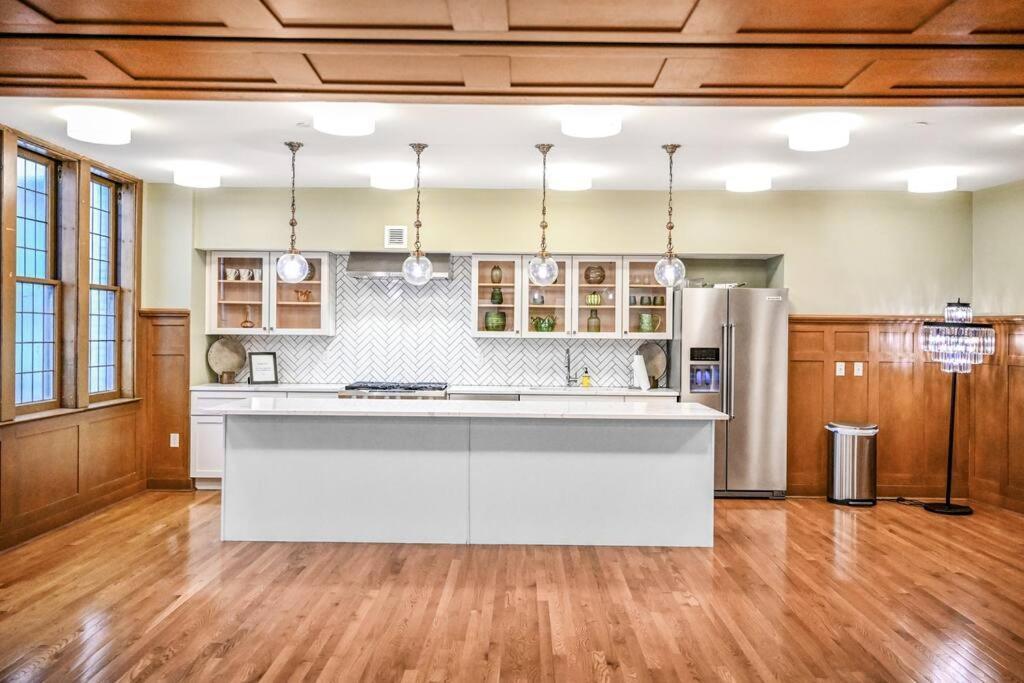 Heart Of Dt - Pool & Steam At Playhouse Square 315 Apartment Кливланд Екстериор снимка