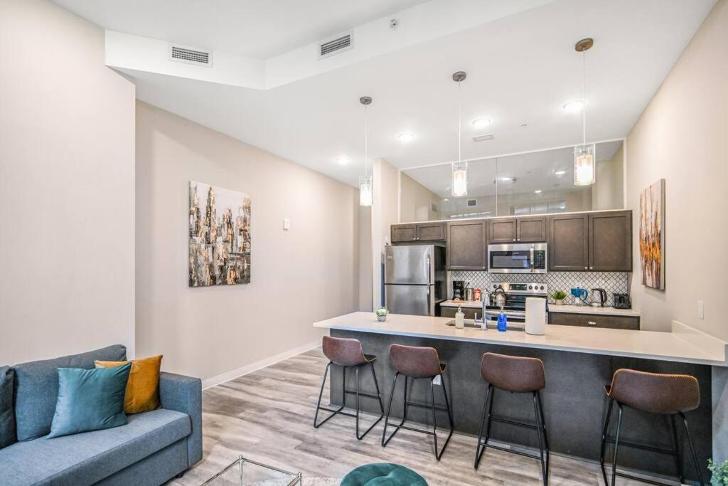 Heart Of Dt - Pool & Steam At Playhouse Square 315 Apartment Кливланд Екстериор снимка