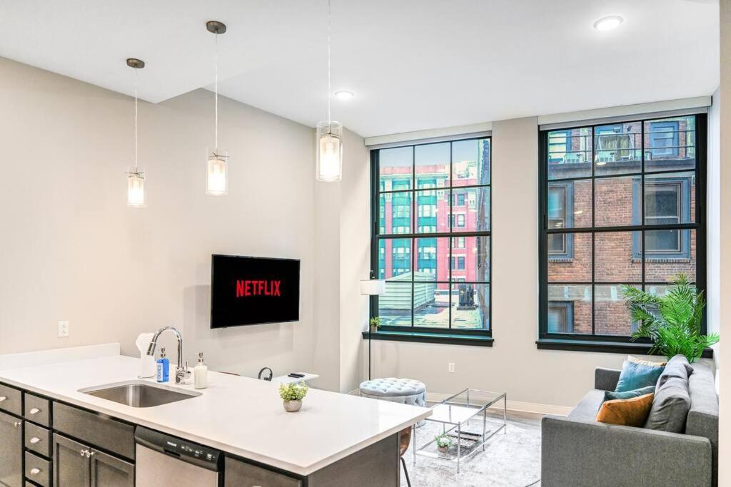 Heart Of Dt - Pool & Steam At Playhouse Square 315 Apartment Кливланд Екстериор снимка